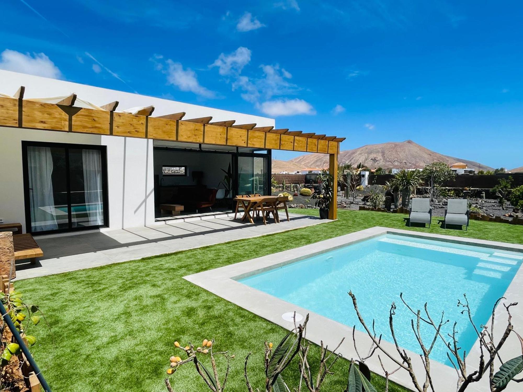 Bungalow + Piscina Independiente La Oliva Exteriér fotografie