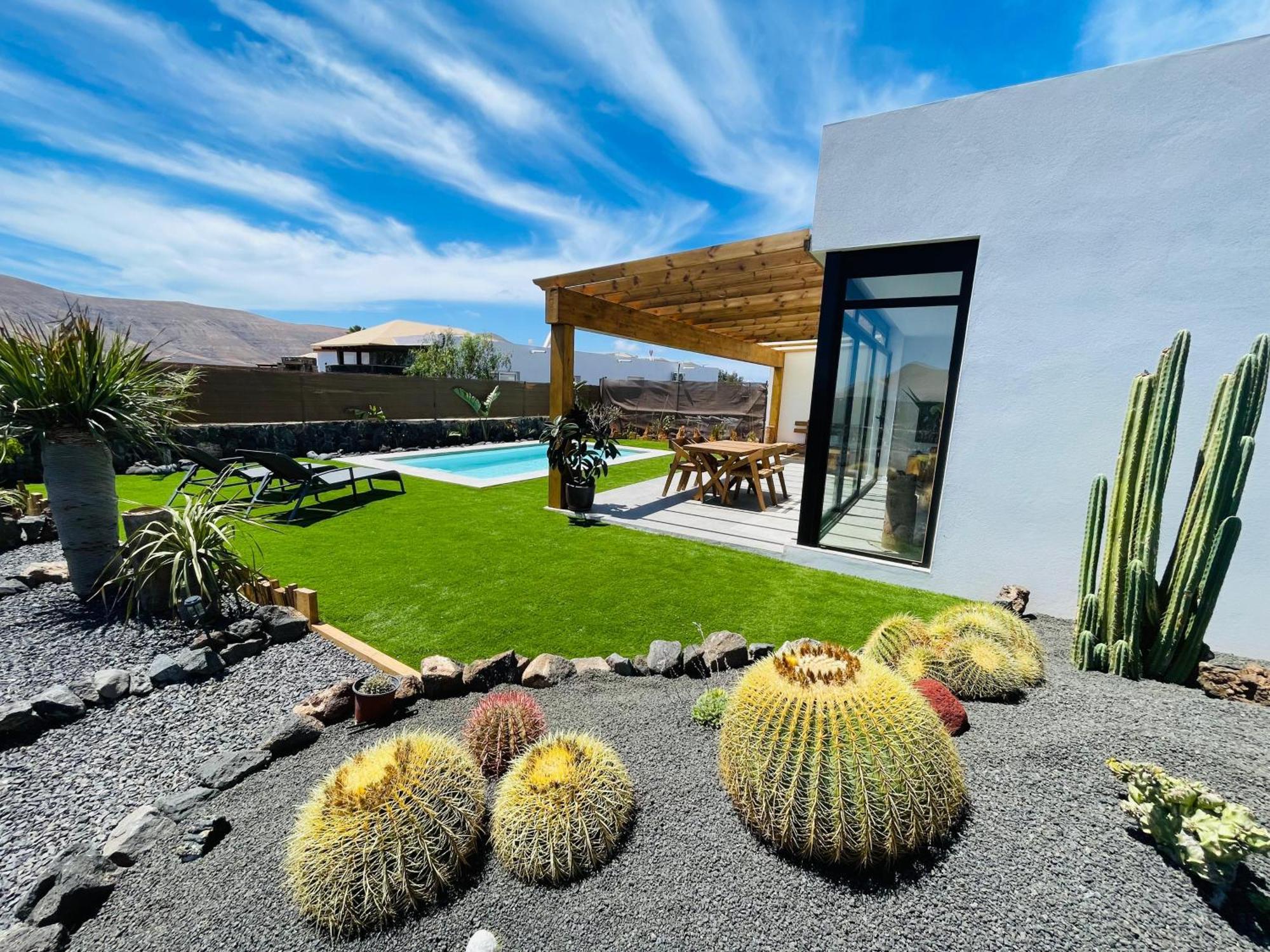 Bungalow + Piscina Independiente La Oliva Exteriér fotografie